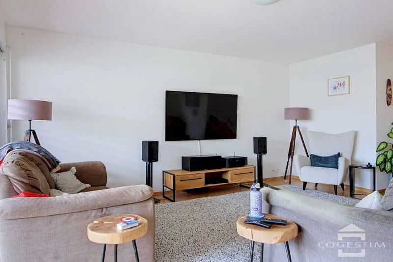 Charmant appartement proche du vieux bourg - Photo 3