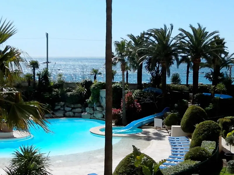 T2 VUE MER - CANNES LA BOCCA - RENOVE - Photo 2