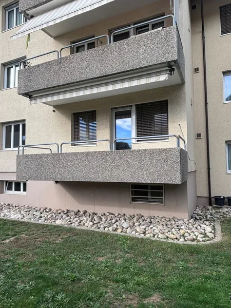 Gemütliche 2.5-Zimmer-Wohnung mit Balkon in Luterbach - Photo 2
