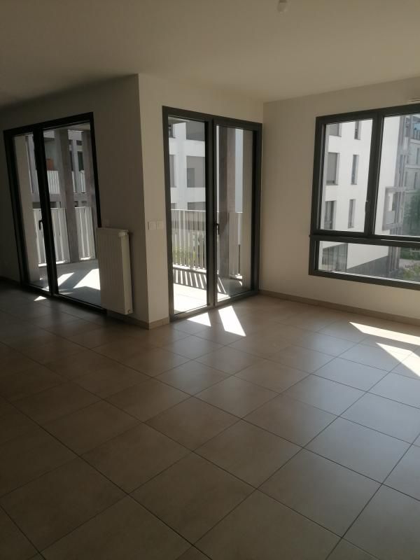Appartement T5 de 97,67 m2 à Décines-Charpieu 69150