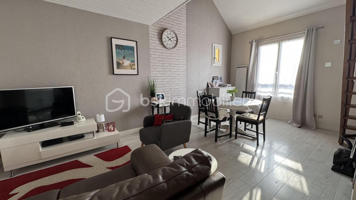 Appartement F3 DUPLEX avec place de parking privative ...  secteur Orée du bois