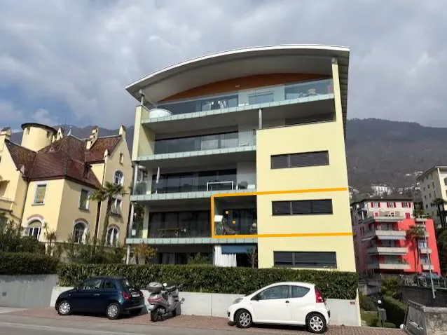 Luminoso appartamento di 2.5 locali con vista panoramica a Muralto - Photo 4