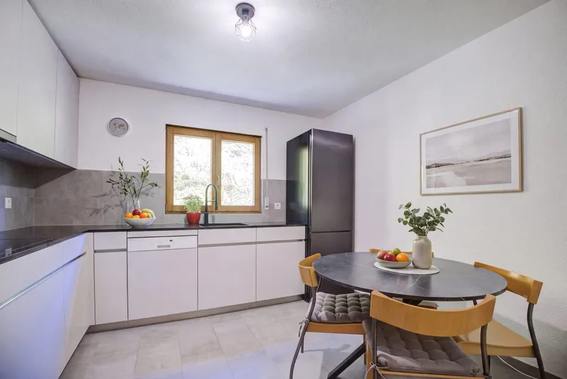 CHARMING SEMI-DETACHED HOME WITH AN IDYLLIC GARDEN IN SCHLEITHEIM - Photo 5